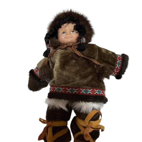 Alaskan-Inspired Rennoc Vintage Doll Eskimo Faux Fur Coat Boots - Picture 3 of 8